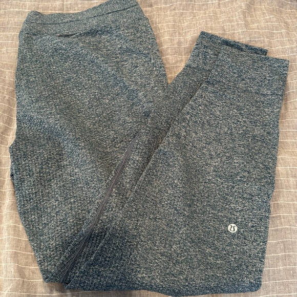 Engineered warmth jogger - Picture 2 of 2